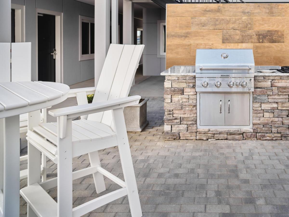 Stayapt Suites San Antonio-Randolph Live Oak Exterior foto